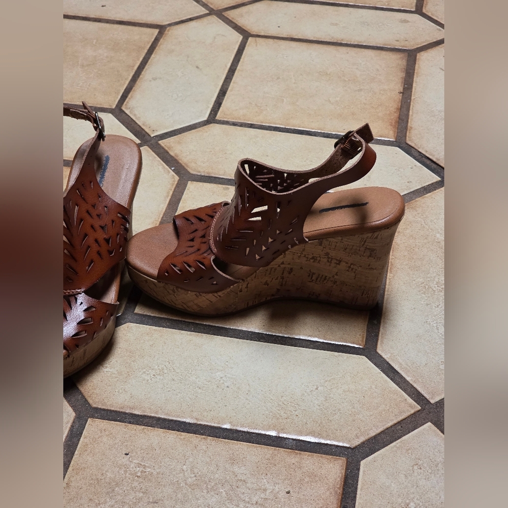 Women’s Brown Cork Wedge Sandals - Stylish Summer Comfort Size 7.5